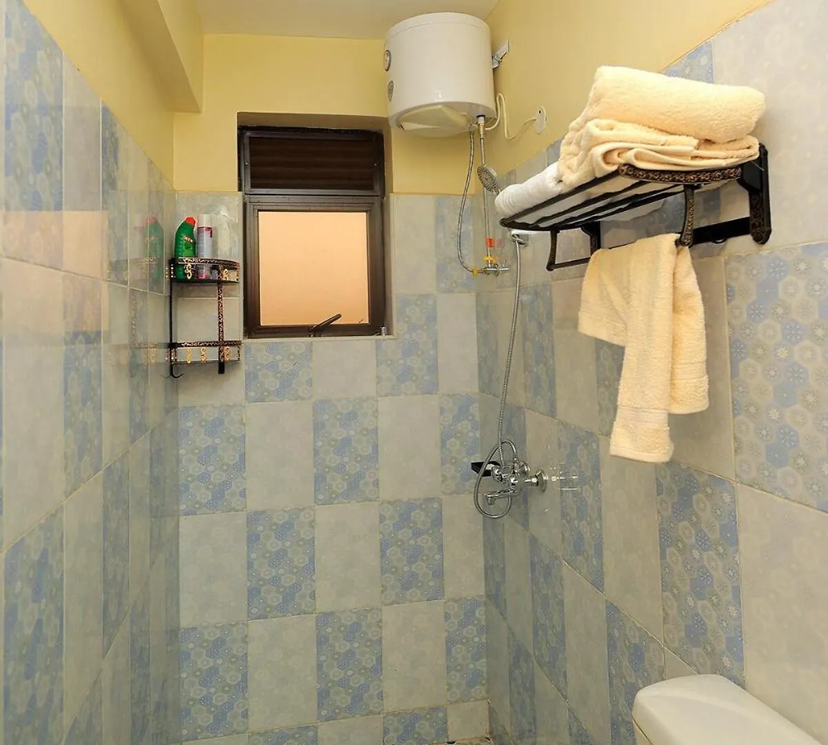 C&C Suites 2Bhk Kampala Apartmán
